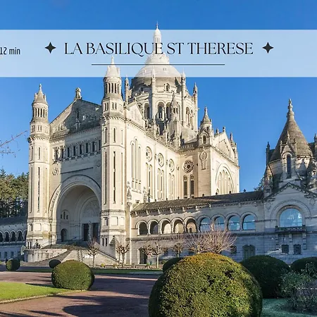 Joli & Mansarde - Le Jardin De L'eveche A Votre Fenetre