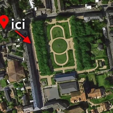 Joli & Mansarde - Le Jardin De L'eveche A Votre Fenetre *