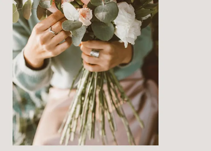 Joli & Mansarde - Le Jardin De L'eveche A Votre Fenetre * リジュー