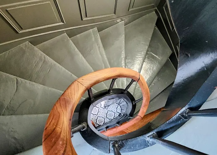 Joli & Mansarde - Le Jardin De L'eveche A Votre Fenetre リジュー