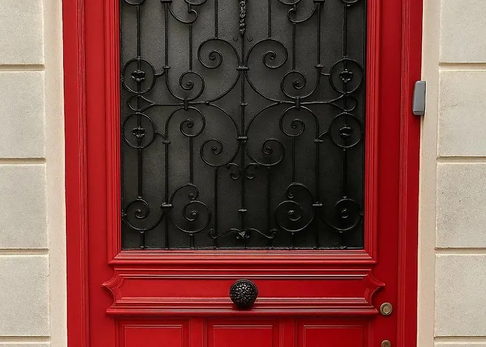 Joli & Mansarde - Le Jardin De L'eveche A Votre Fenetre Lisieux